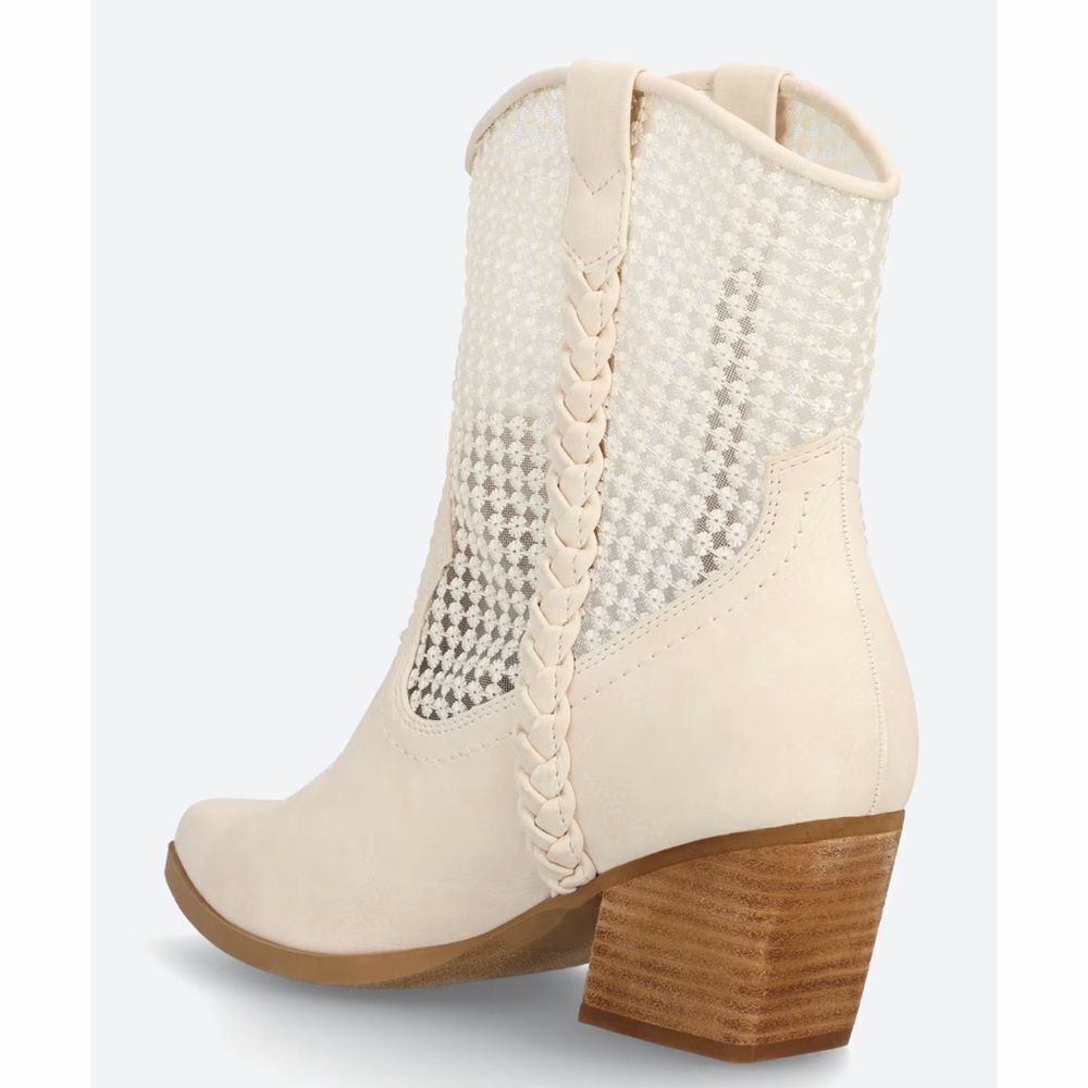 DV BY DOLCE VITA Faux Leather Karyn Bootie in Cream, Size 6.5. NWOT! - Picture 3 of 15